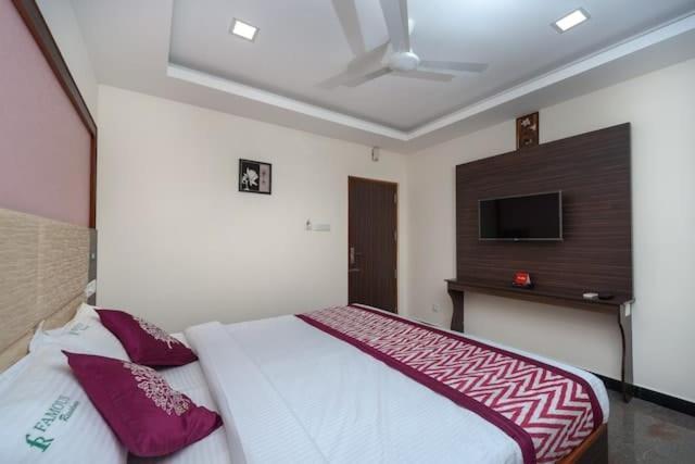 Famous Residency Hotel Tiruchirappalli Екстериор снимка