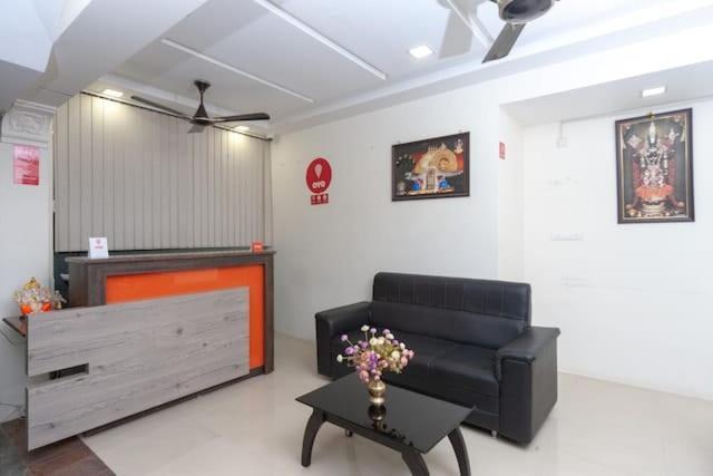 Famous Residency Hotel Tiruchirappalli Екстериор снимка