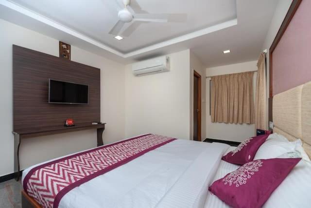 Famous Residency Hotel Tiruchirappalli Екстериор снимка